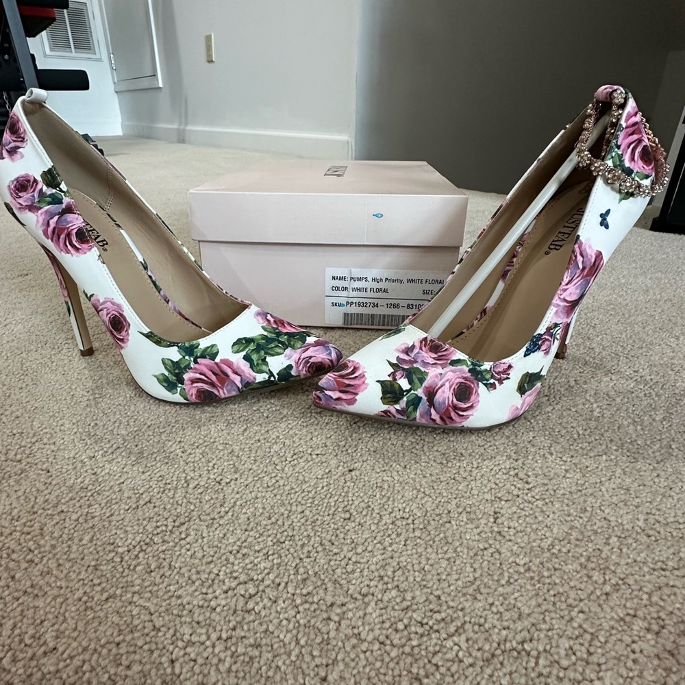 JustFab White and Pink Floral Heels